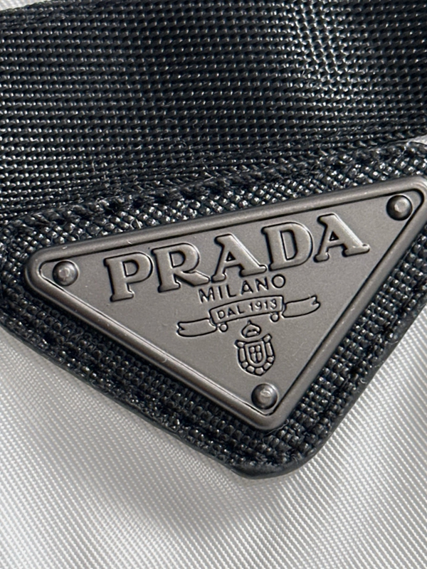 ブランドTシャツ角部分ディテール